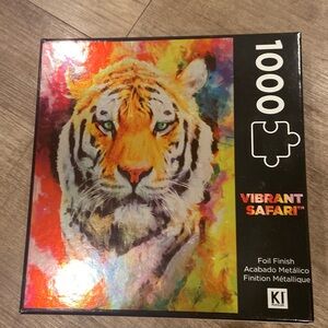 Brand New! 1000 pc Vibrant Safari Foil Finish Tiger Puzzle